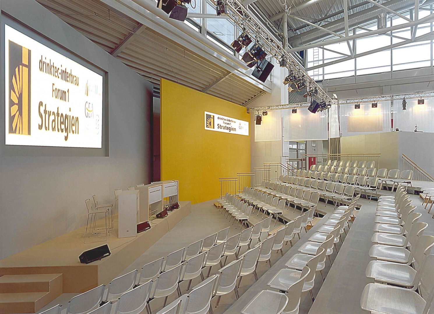 Kongress- und Vortragsbühnen